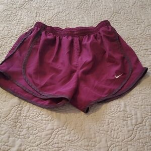 Nike Women's Magenta Athletic Shorts Size Small